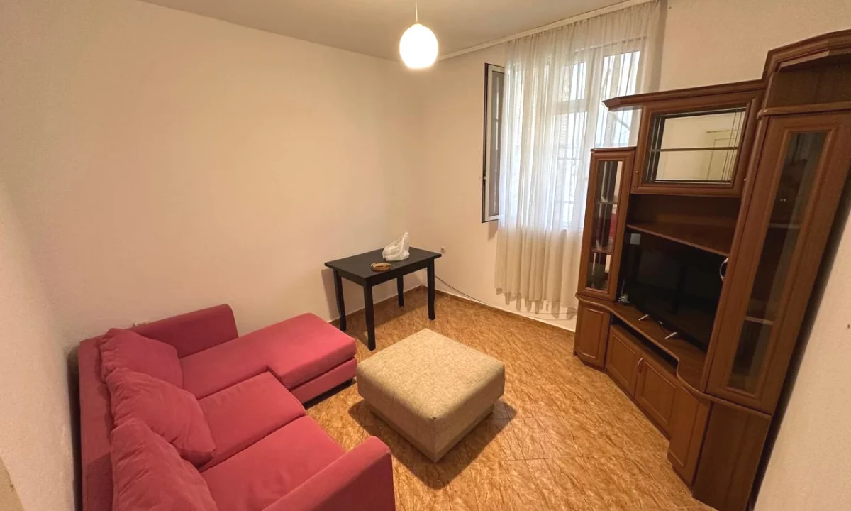 Shtepi me qera Apartament ne Tirane, 1+1, Mobilimi E mobiluar, Pagesa 37,000  Leke.