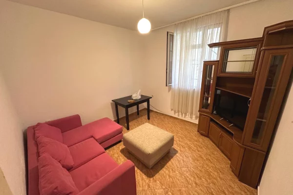 🔥 Apartament 1+1 me Qira pranë Zogut të Zi – Çmim Okazion 🏡✨