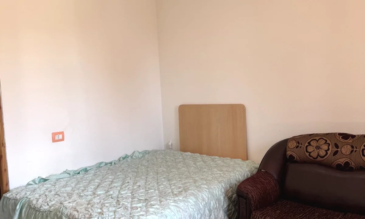 Shtepi me qera Apartament ne Tirane, Garsoniere, Mobilimi E mobiluar, Pagesa 24,900  Leke.