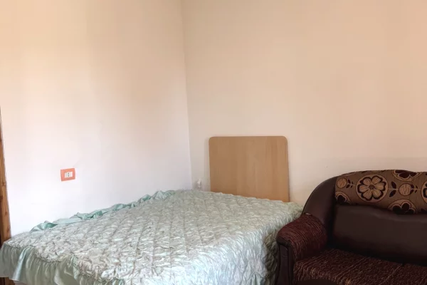 Shtepi me qera Garsoniere ne Tirane - 24,900 Leke