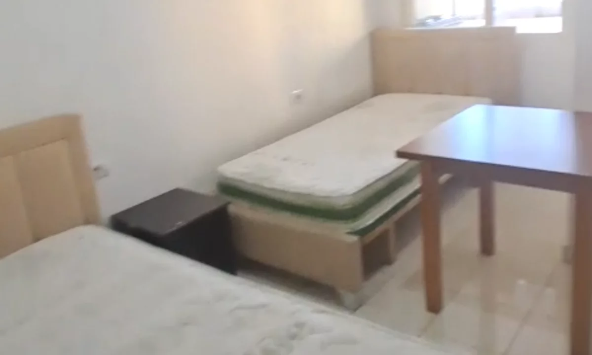 Shtepi me qera Apartament ne Tirane, Garsoniere, Mobilimi E mobiluar, Pagesa 28,000  Leke.