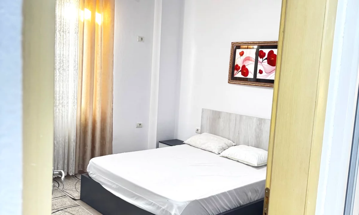 Shtepi me qera Apartament ne Tirane, 1+1, Mobilimi E mobiluar, Pagesa 50,000  Leke.