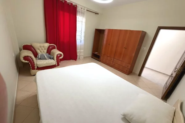 jepet me qira apartament 1+1 per cift ose familjare
