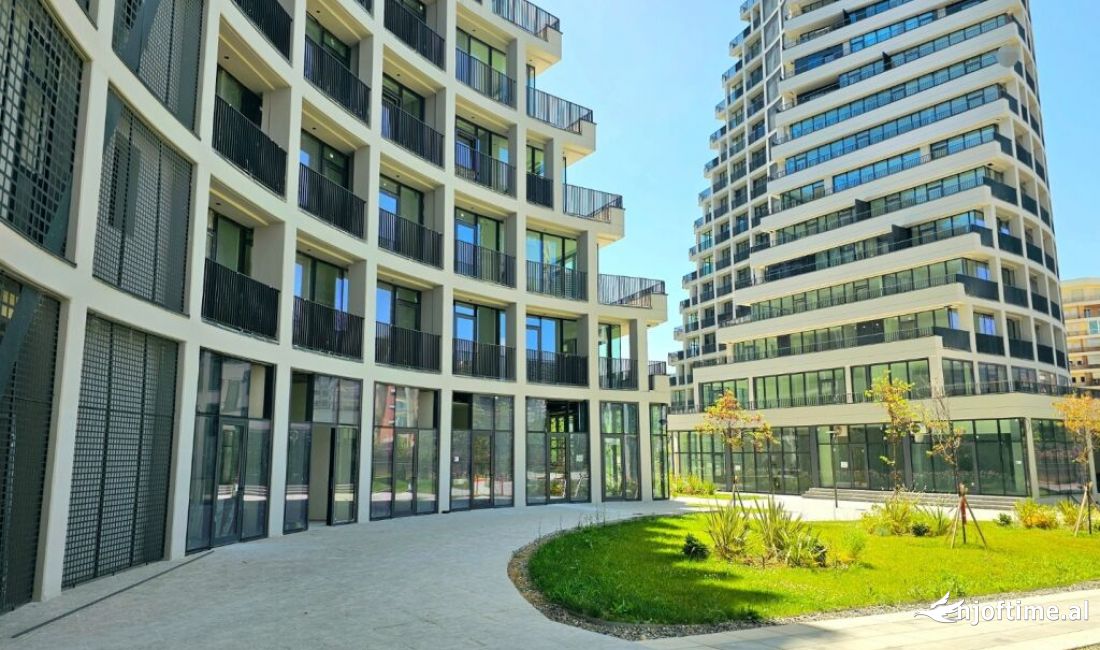 ZYRA PER QIRA NE RESIDENCEN LAKE VIEW