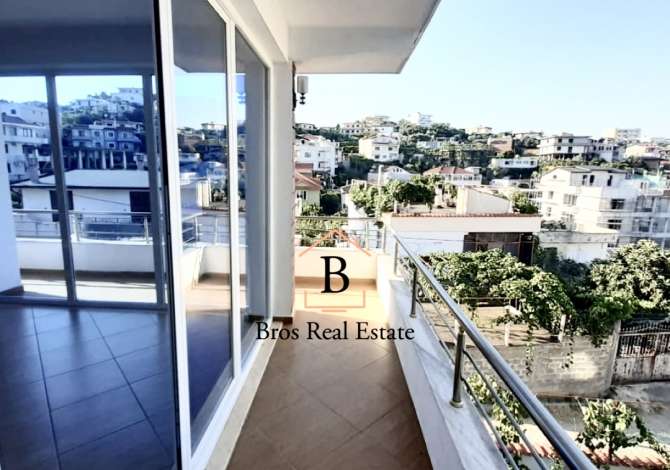 Ambiente Commerciale in Vendita 5+1 a Durazzo - 330,000 Euro