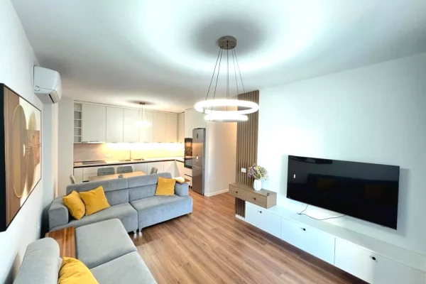 Shtepi me qera Apartament ne Tirane, 2+1, Mobilimi E mobiluar, Pagesa 85,000  Leke.