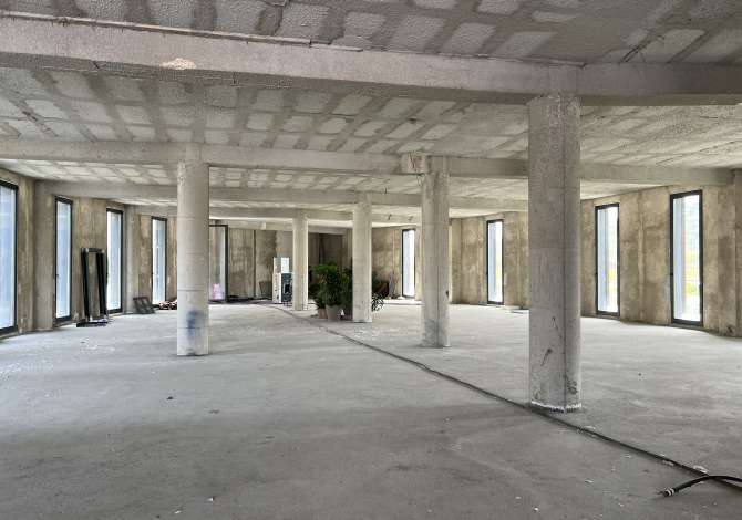 Qera, Godine 4 kate Rruga Rinasit