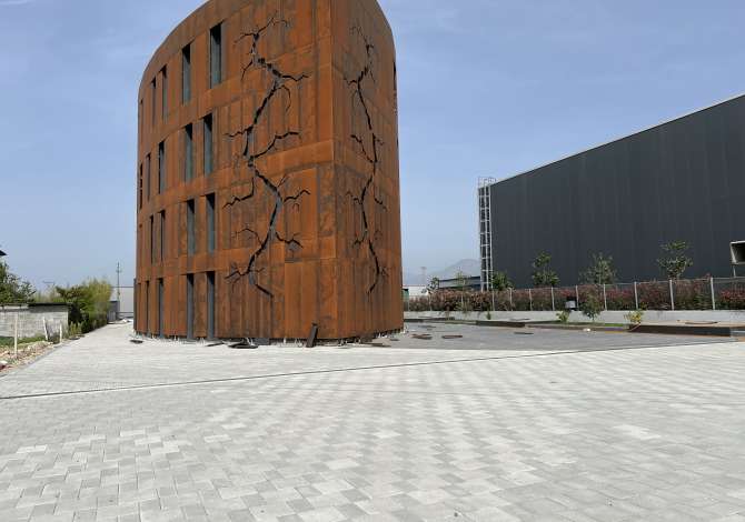 Qera, Godine 4 kate Rruga Rinasit