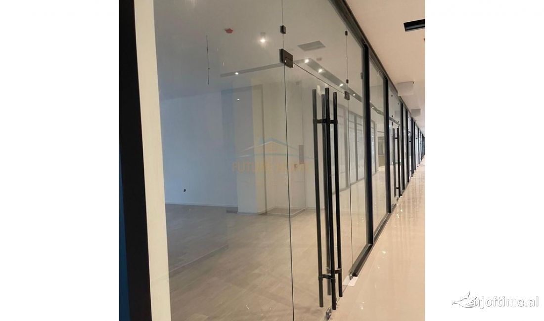 Shitet ambjent komercial Garden Building 