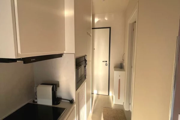 Shtepi me qera Apartament ne Vlore, Garsoniere, Mobilimi E mobiluar, Pagesa 450  Euro.