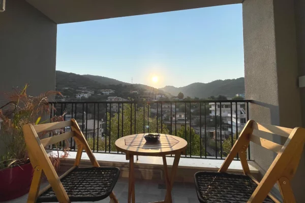 Shtepi me qera Apartament ne Vlore, Garsoniere, Mobilimi E mobiluar, Pagesa 450  Euro.