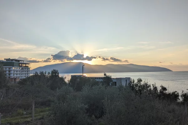 Shitet ambient biznesi ne Uje te Ftohte Vlore