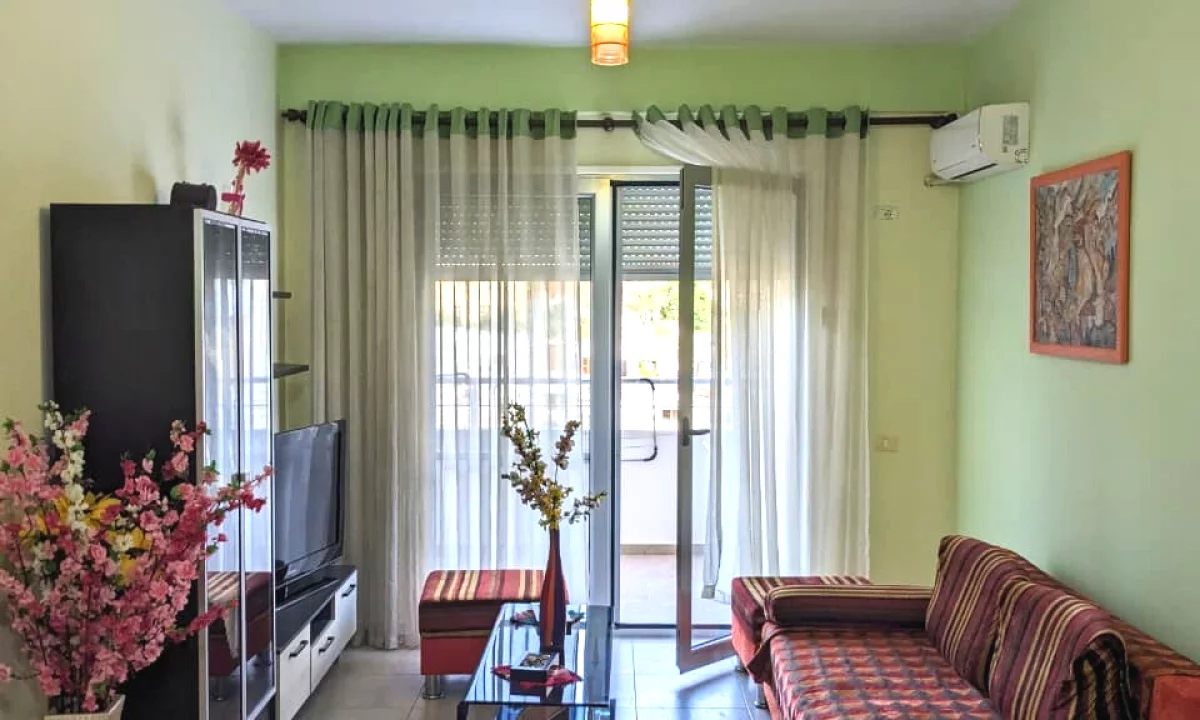 Shtepi ne shitje Apartament ne Vlore, 2+1, Mobilimi E mobiluar, Pagesa 220,000  Euro.