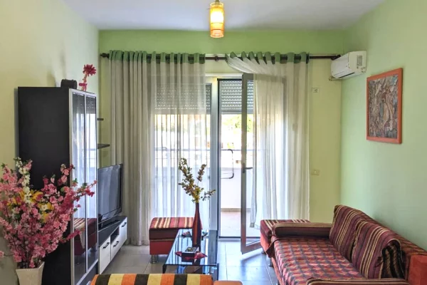 Shitet Apartament 2+1 Ne Zemer te Lungomares Vlore