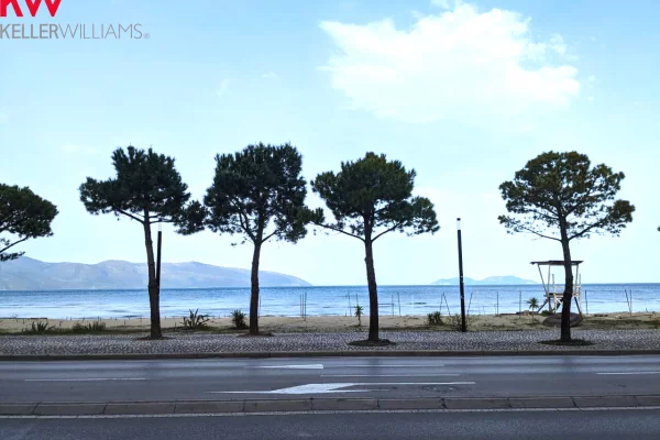 Shtepi ne shitje Apartament ne Vlore, 2+1, Mobilimi E mobiluar, Pagesa 220,000  Euro.