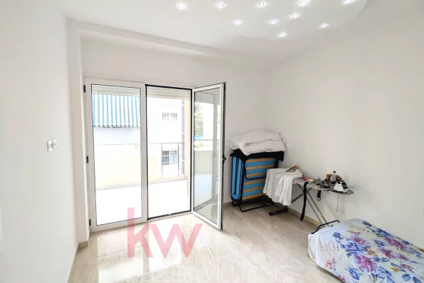 Shtepi ne shitje Apartament ne Vlore, 2+1, Mobilimi E mobiluar, Pagesa 225,000  Euro.