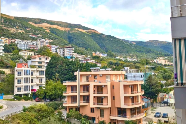 Shtepi ne shitje Apartament ne Vlore, 2+1, Mobilimi E mobiluar, Pagesa 225,000  Euro.