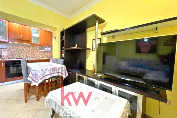 Shtepi ne shitje Apartament ne Vlore, 1+1, Mobilimi E mobiluar, Pagesa 65,000  Euro.