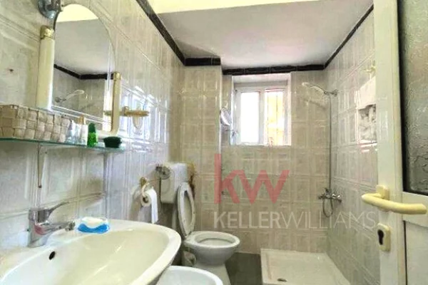 Shtepi ne shitje Apartament ne Vlore, 1+1, Mobilimi E mobiluar, Pagesa 65,000  Euro.