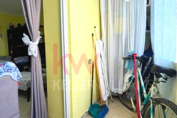 Shtepi ne shitje Apartament ne Vlore, 1+1, Mobilimi E mobiluar, Pagesa 65,000  Euro.