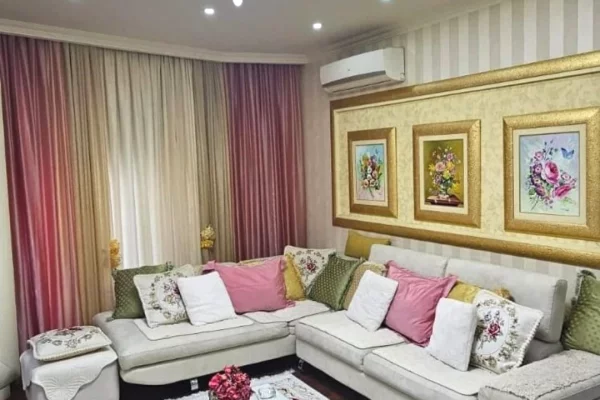 Shtepi ne shitje Apartament ne Vlore, 3+1, Mobilimi E mobiluar, Pagesa 315,000  Euro.