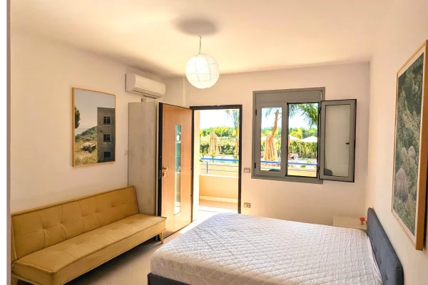 Shtepi ne shitje Apartament ne Vlore, Garsoniere, Mobilimi E mobiluar, Pagesa 81,000  Euro.