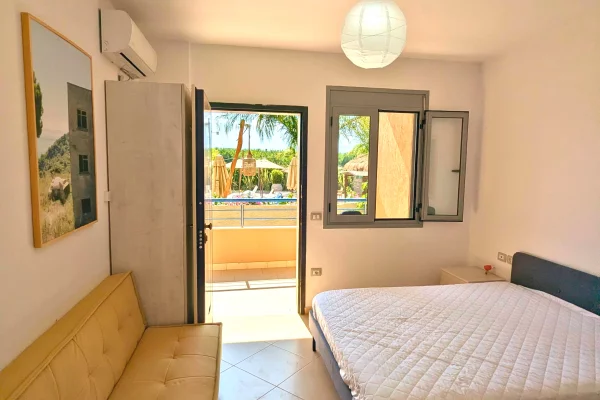 Shtepi ne shitje Apartament ne Vlore, Garsoniere, Mobilimi E mobiluar, Pagesa 81,000  Euro.