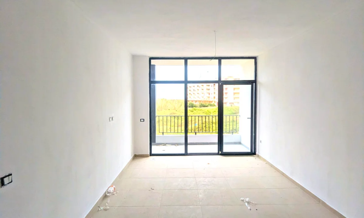 Shtepi ne shitje Apartament ne Vlore, 1+1, Mobilimi Bosh, pa mobiluar, Pagesa 98,000  Euro.