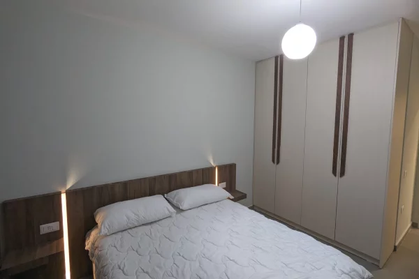 Shtepi me qera Apartament ne Vlore, 2+1, Mobilimi E mobiluar, Pagesa 700  Euro.