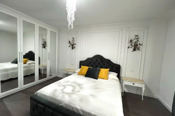 Shtepi me qera Duplex(shtepi me 2 kate) ne Vlore, 2+1, Mobilimi E mobiluar, Pagesa 1,500  Euro.