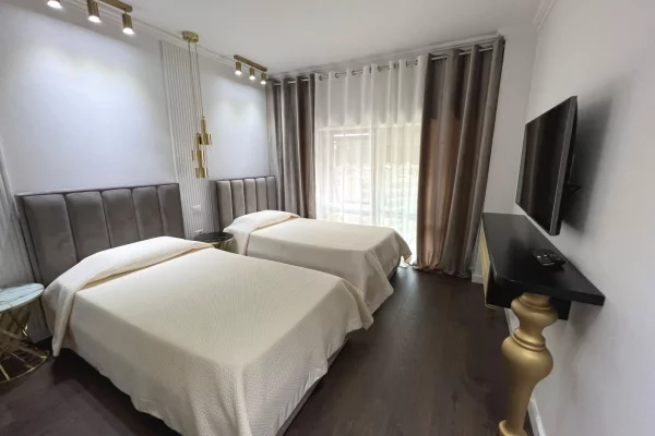 Shtepi me qera Duplex(shtepi me 2 kate) ne Vlore, 2+1, Mobilimi E mobiluar, Pagesa 1,500  Euro.