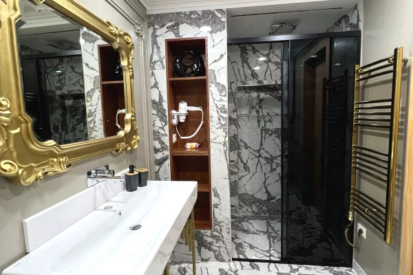 Shtepi me qera Duplex(shtepi me 2 kate) ne Vlore, 2+1, Mobilimi E mobiluar, Pagesa 1,500  Euro.