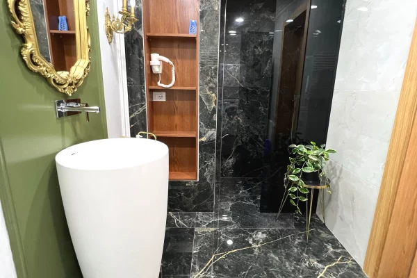 Shtepi me qera Duplex(shtepi me 2 kate) ne Vlore, 2+1, Mobilimi E mobiluar, Pagesa 1,500  Euro.