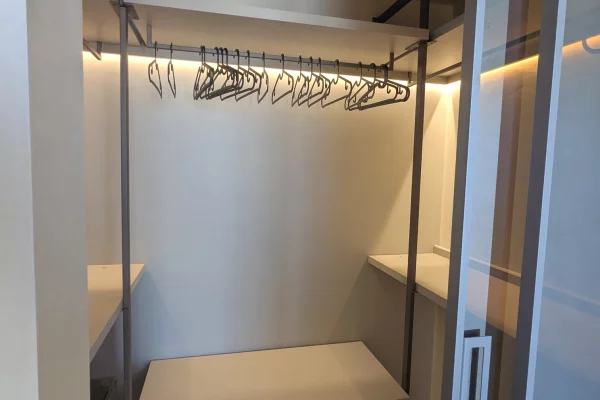 Shtepi me qera Apartament ne Vlore, 1+1, Mobilimi E mobiluar, Pagesa 1,000  Euro.