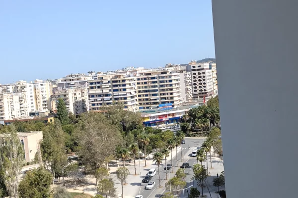 Shtepi me qera Apartament ne Vlore, 1+1, Mobilimi E mobiluar, Pagesa 1,000  Euro.