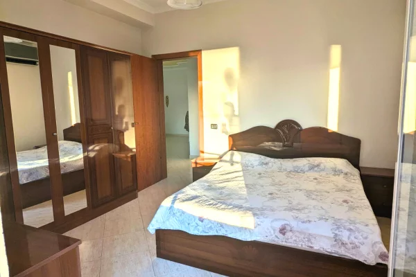 Shtepi me qera Apartament ne Vlore, 2+1, Mobilimi E mobiluar, Pagesa 55,000  Leke.