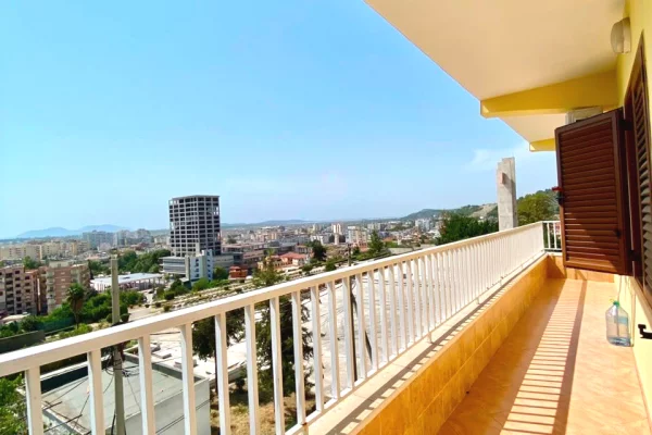 Shtepi me qera 2+1 ne Vlore - 40,000 Leke