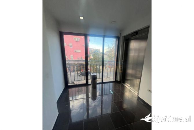 Shitet Ambient Biznesi Don Bosko