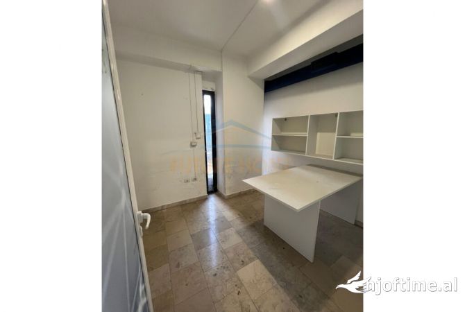 Shitet Ambient Biznesi Don Bosko