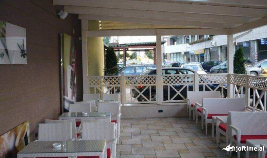 Shitet Ambjent Biznesi Pallati me Shigjeta Tirane