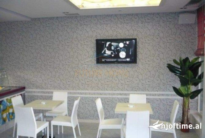 Shitet Ambjent Biznesi Pallati me Shigjeta Tirane