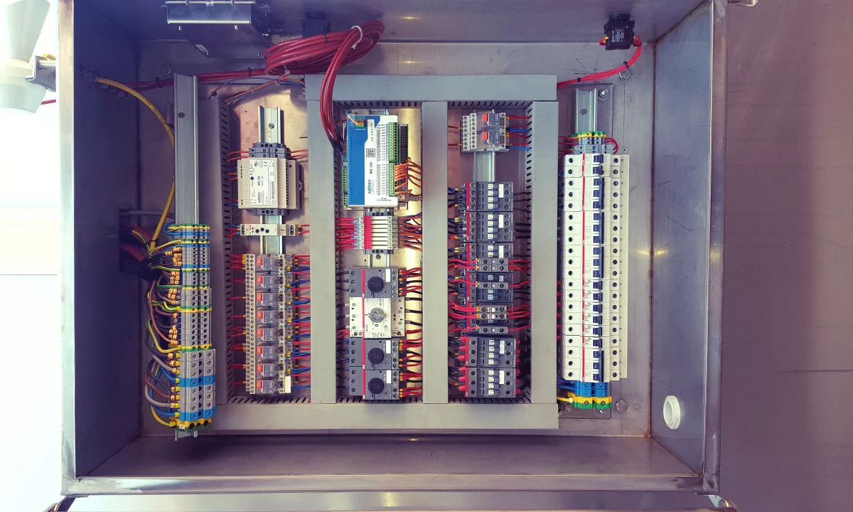 Teknik Elektromekanik