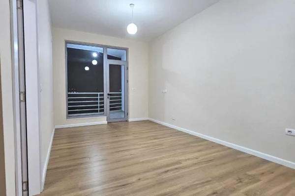 Apartment for sale in Tirana 1+1, Emty