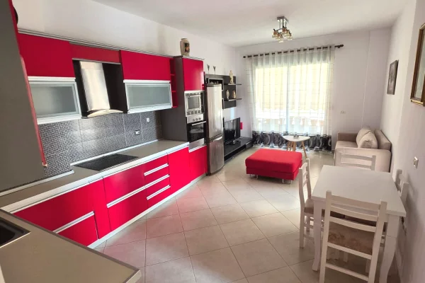 Shtepi me qera Apartament ne Tirane, 3+1, Mobilimi E mobiluar, Pagesa 75,000  Leke.