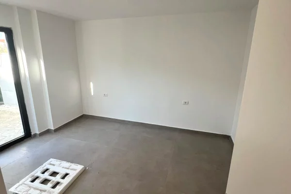 Apartment for sale in Tirana 2+1, Emty
