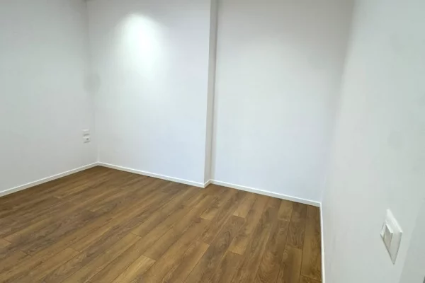 Appartamento in vendita a Tirana 1+1, Vuoto