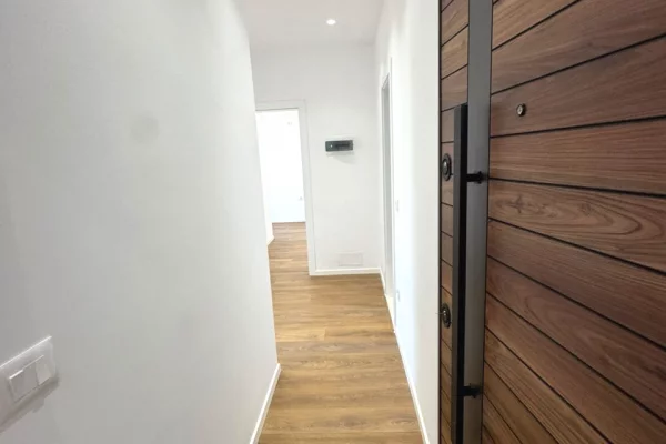 Appartamento in vendita a Tirana 1+1, Vuoto
