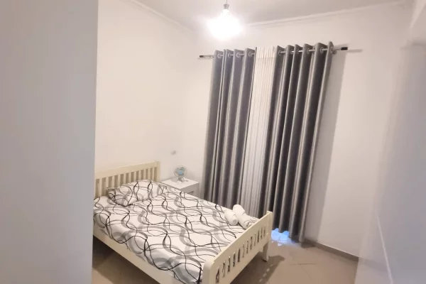 Shtepi me qera Apartament ne Tirane, 2+1, Mobilimi E mobiluar, Pagesa 700  Euro.