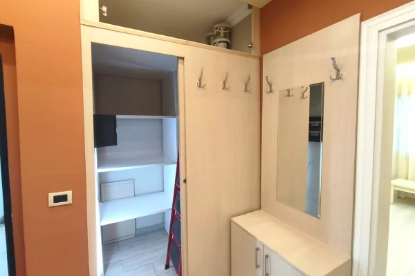 Shtepi me qera Apartament ne Tirane, 2+1, Mobilimi E mobiluar, Pagesa 80,000  Leke.