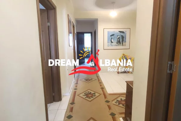 Shtepi me qera Apartament ne Tirane, 3+1, Mobilimi E mobiluar, Pagesa 75,000  Leke.